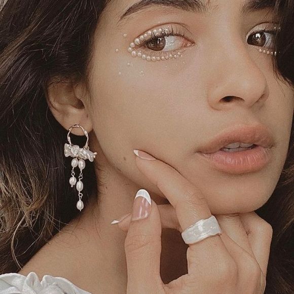 CLOSING SALE! 18K Gold Plated Adjustable Shimmery Ring - Picture 5 of 13